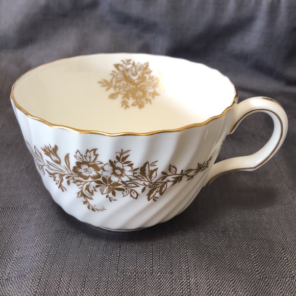 🇬🇧4 ANTIQUE ENGLISH MINTON CHINA🇬🇧 DISCONTINUED ANCESTRAL GOLD PATTERN. EUC - Picture 5 of 8